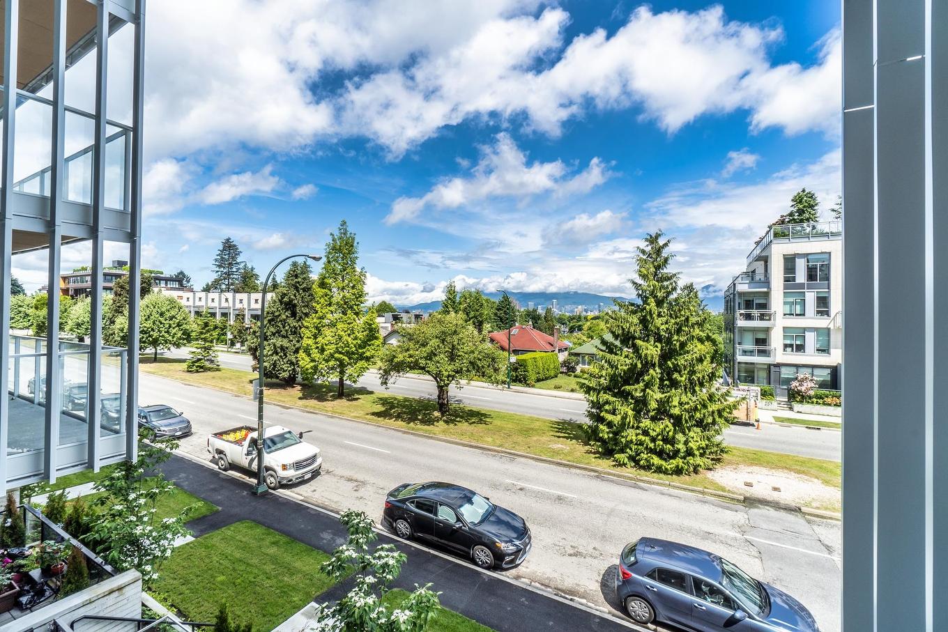 208-528 King Edward Avenue W, Vancouver, BC