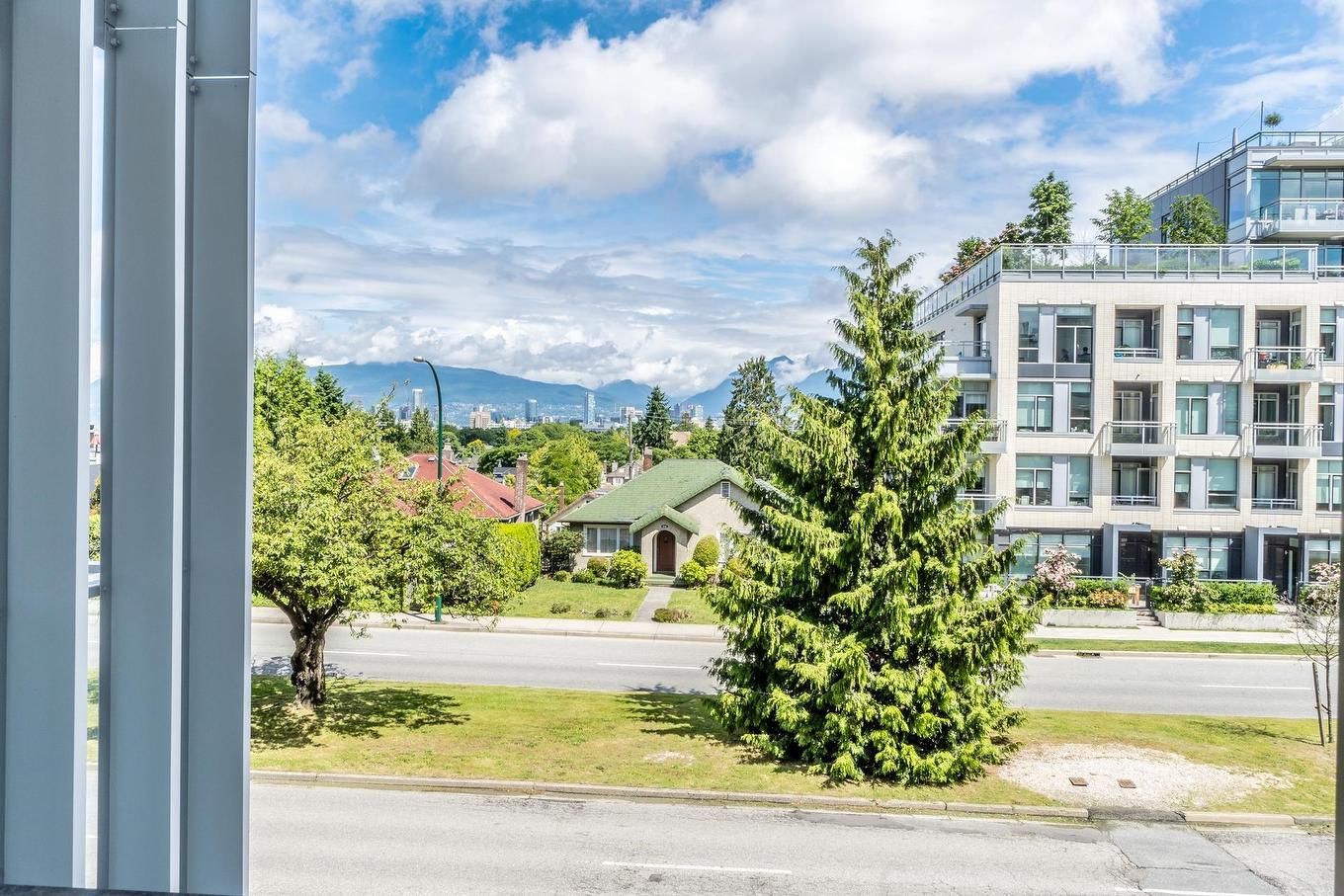 208-528 King Edward Avenue W, Vancouver, BC