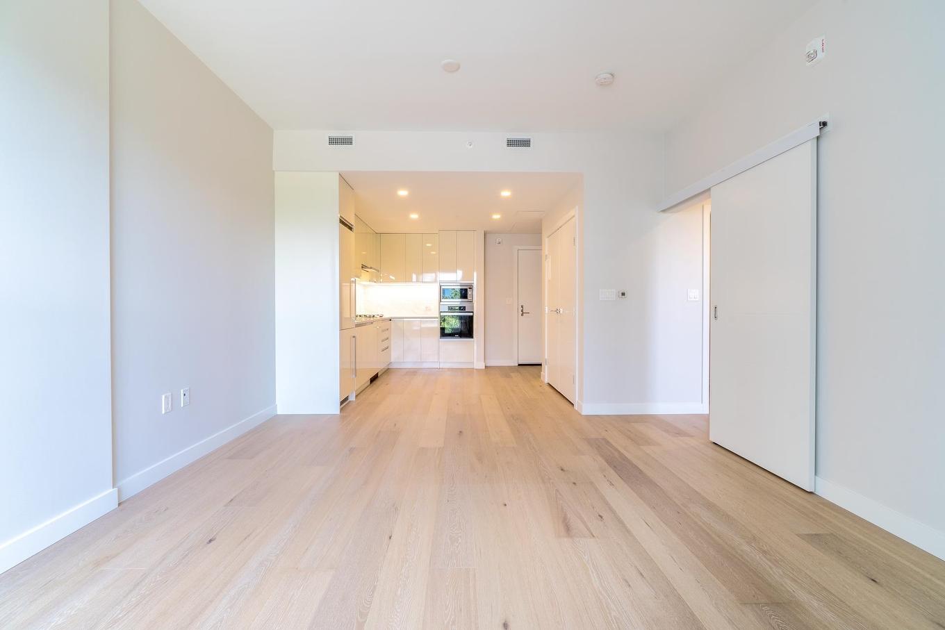 208-528 King Edward Avenue W, Vancouver, BC