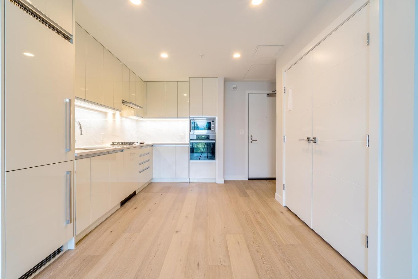 208-528 King Edward Avenue W, Vancouver, BC