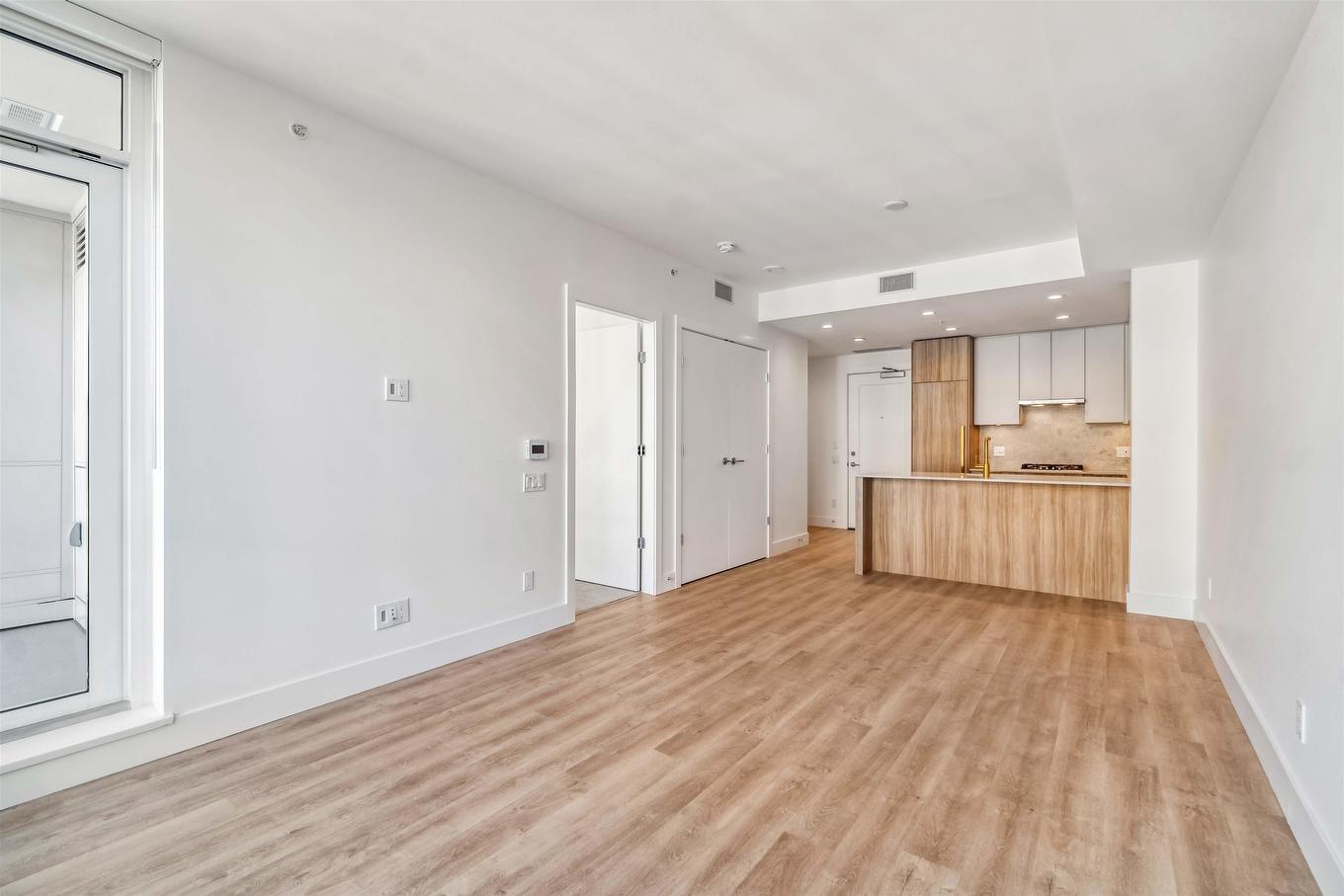 902-2325 Emery Court, North Vancouver, BC