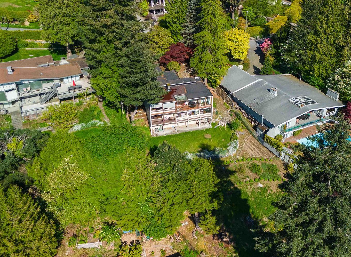 2664 Rosebery Avenue, West Vancouver, BC