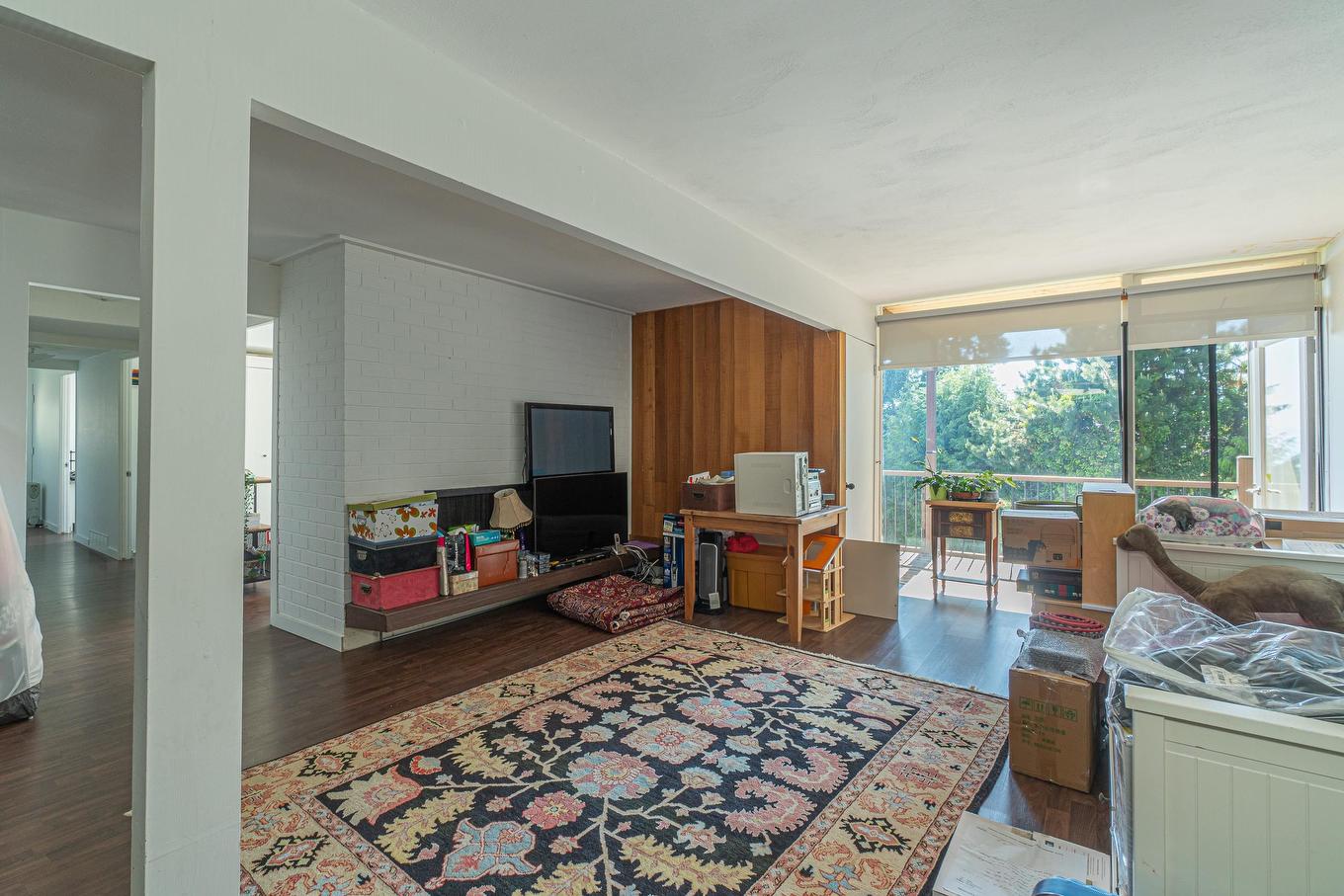 2664 Rosebery Avenue, West Vancouver, BC