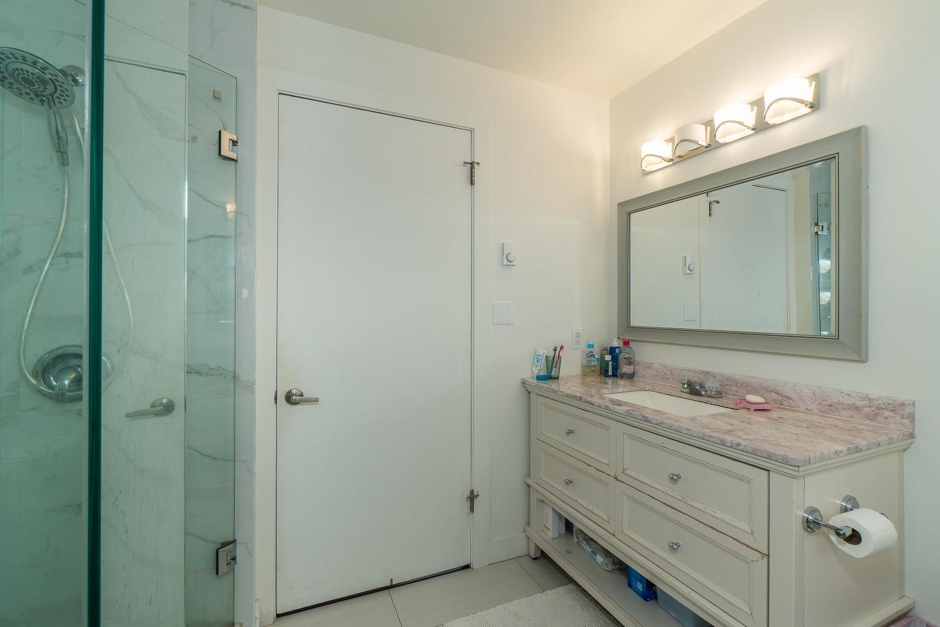 2664 Rosebery Avenue, West Vancouver, BC