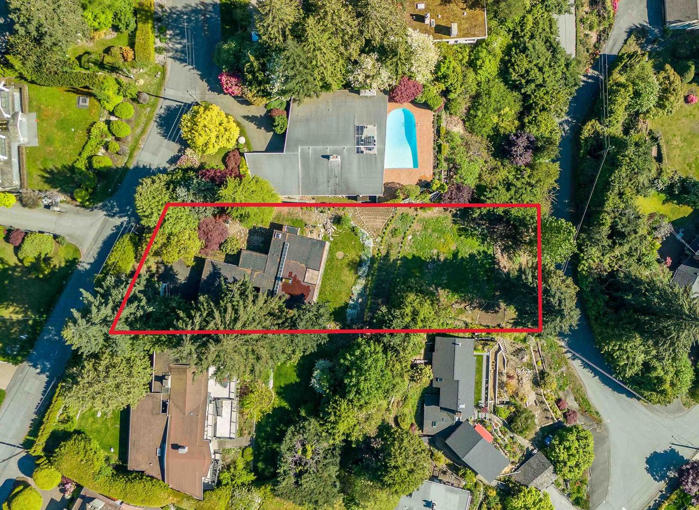 2664 Rosebery Avenue, West Vancouver, BC