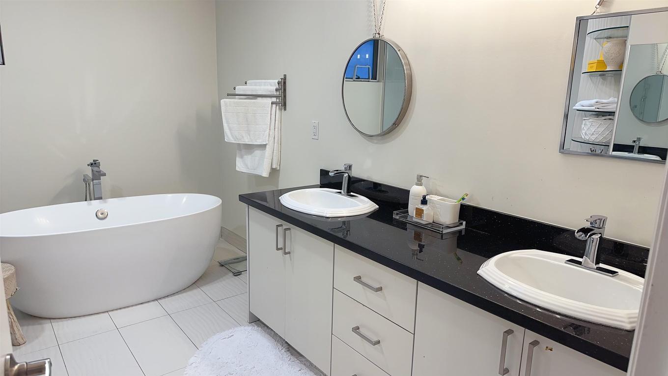 10003 Gilmore Crescent, Richmond, BC