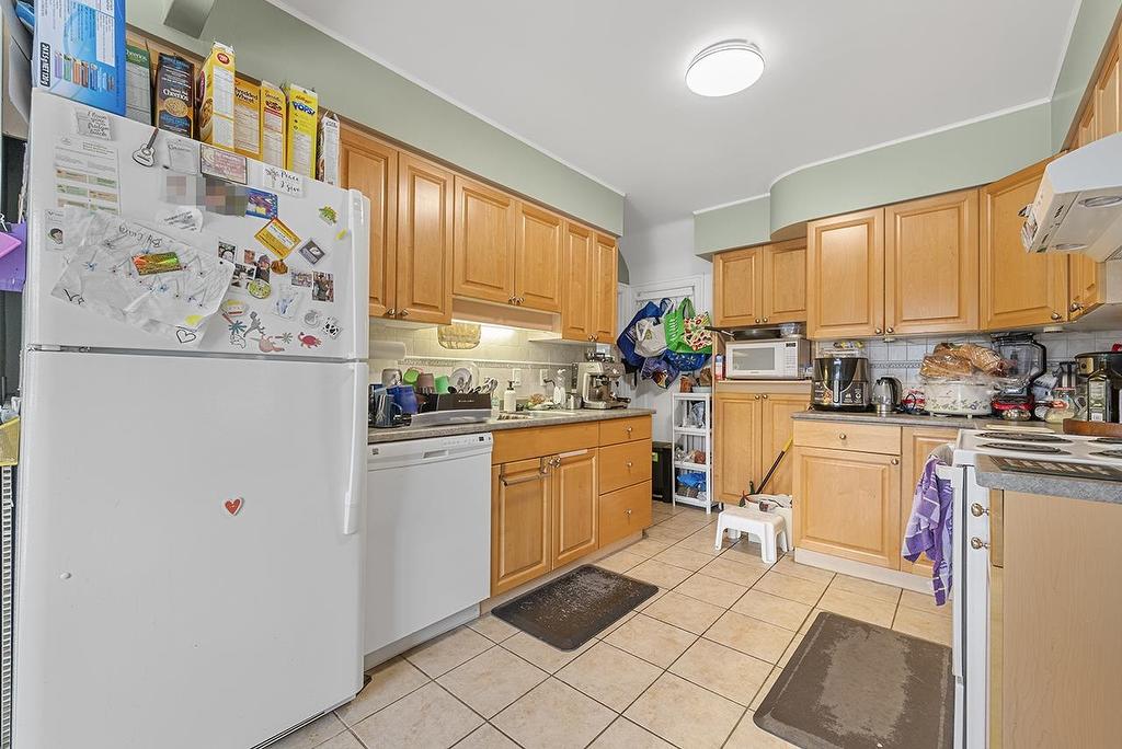 3229 24Th Avenue W, Vancouver, BC