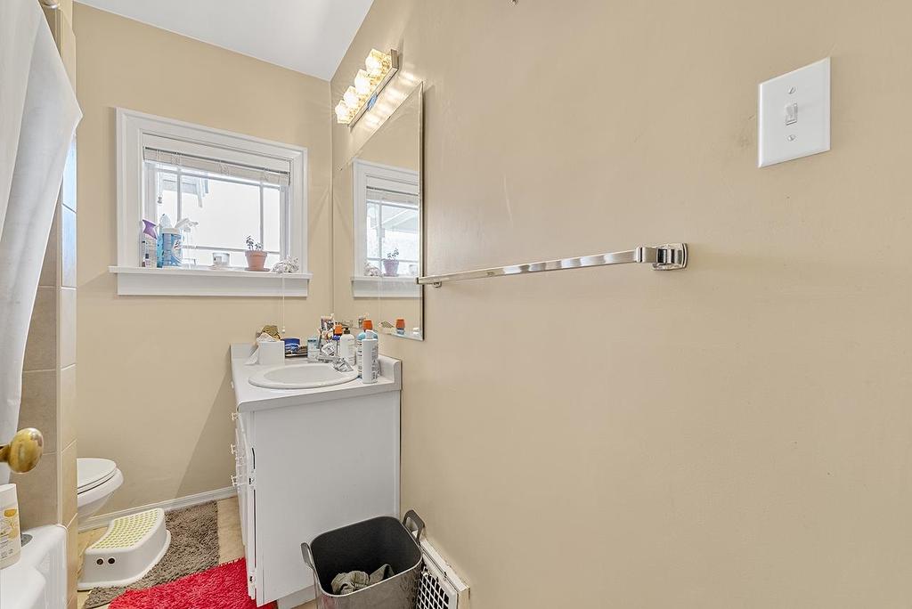 3229 24Th Avenue W, Vancouver, BC