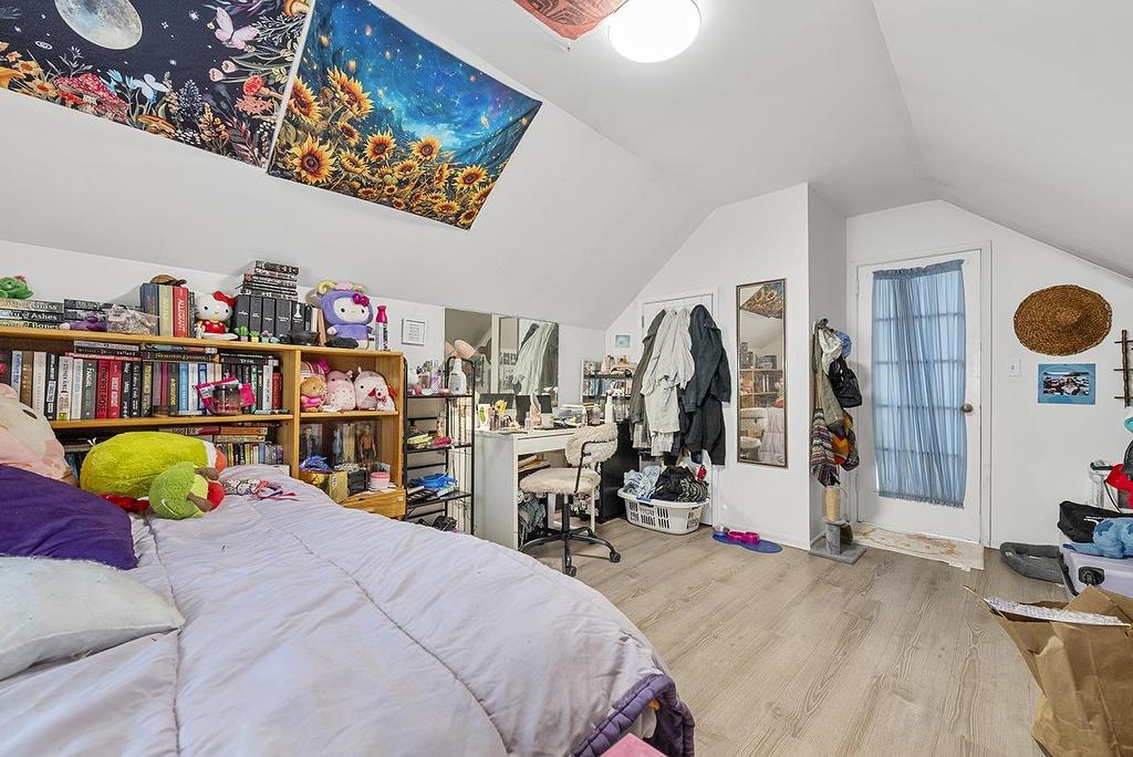 3229 24Th Avenue W, Vancouver, BC