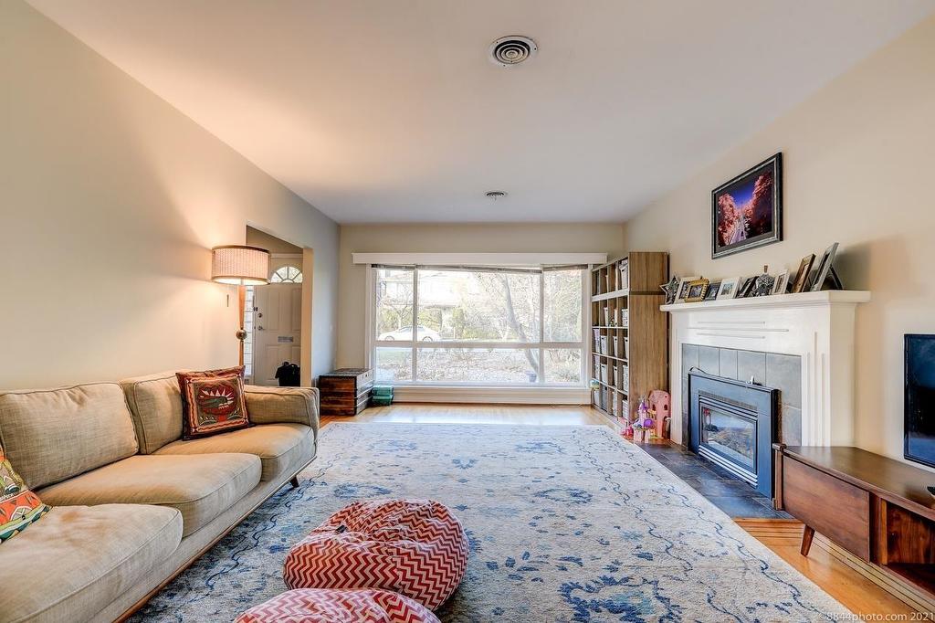 2016 48Th Avenue W, Vancouver, BC