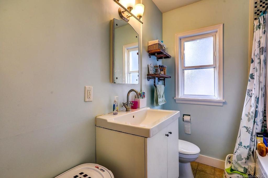 2016 48Th Avenue W, Vancouver, BC