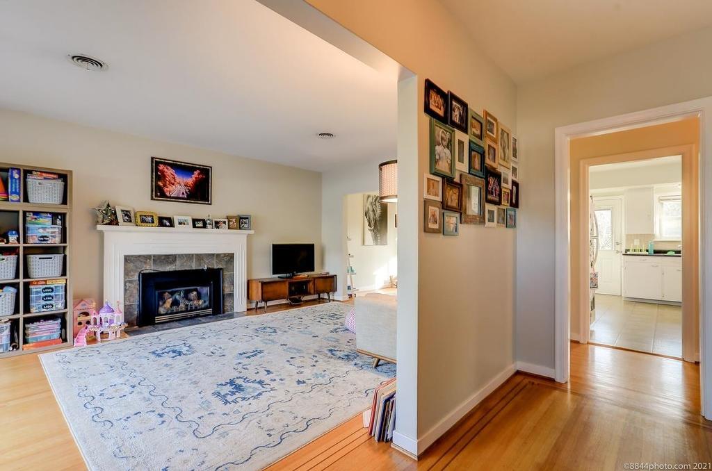 2016 48Th Avenue W, Vancouver, BC