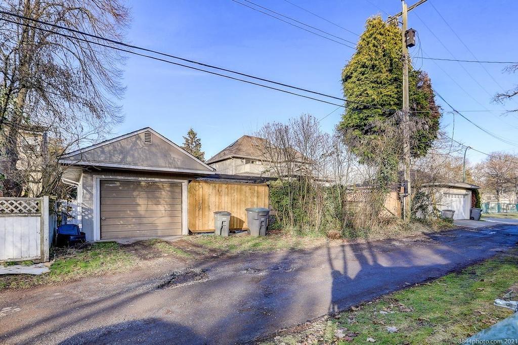 2016 48Th Avenue W, Vancouver, BC