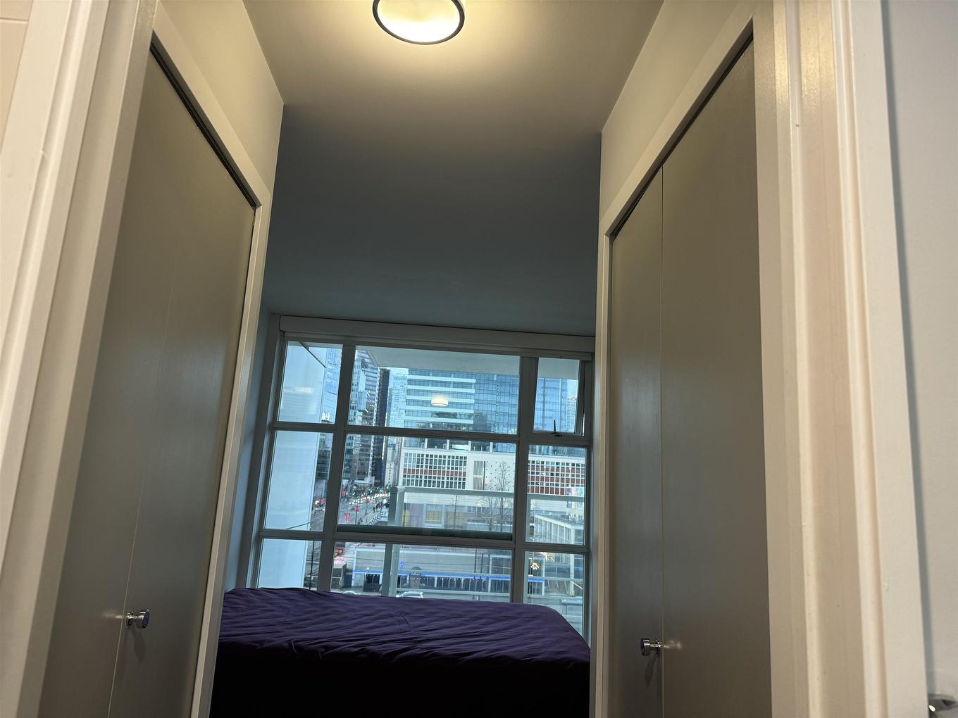 1009-161 Georgia Street W, Vancouver, BC