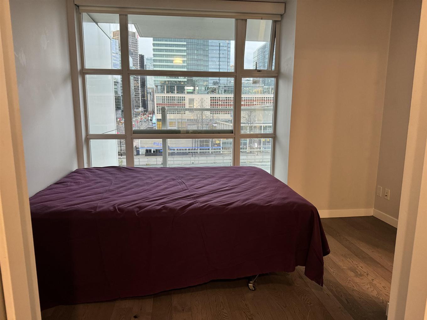 1009-161 Georgia Street W, Vancouver, BC