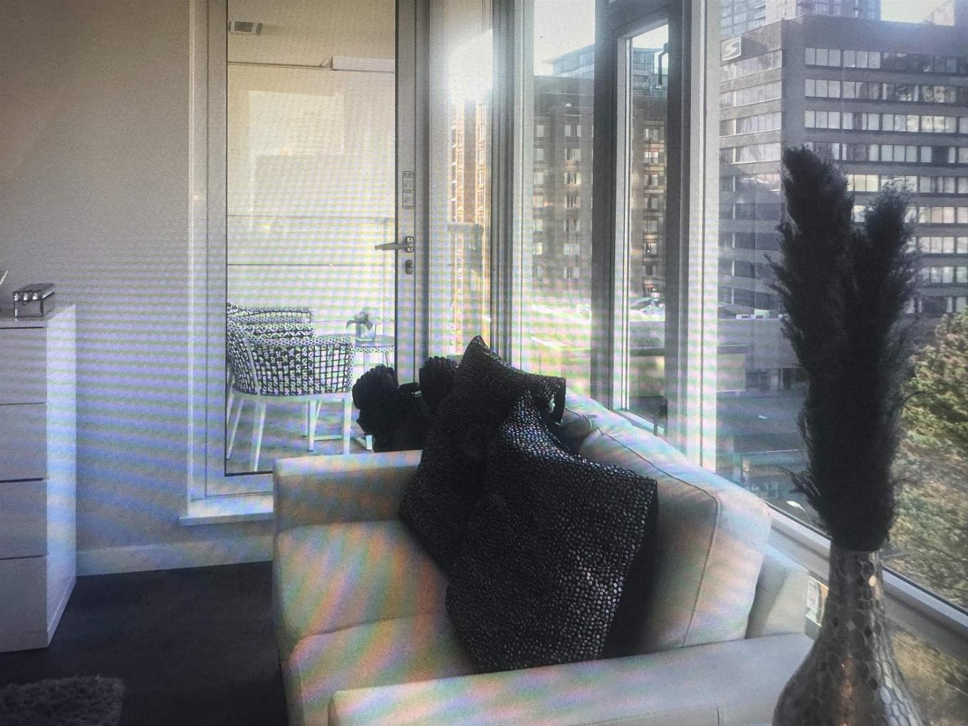 1009-161 Georgia Street W, Vancouver, BC