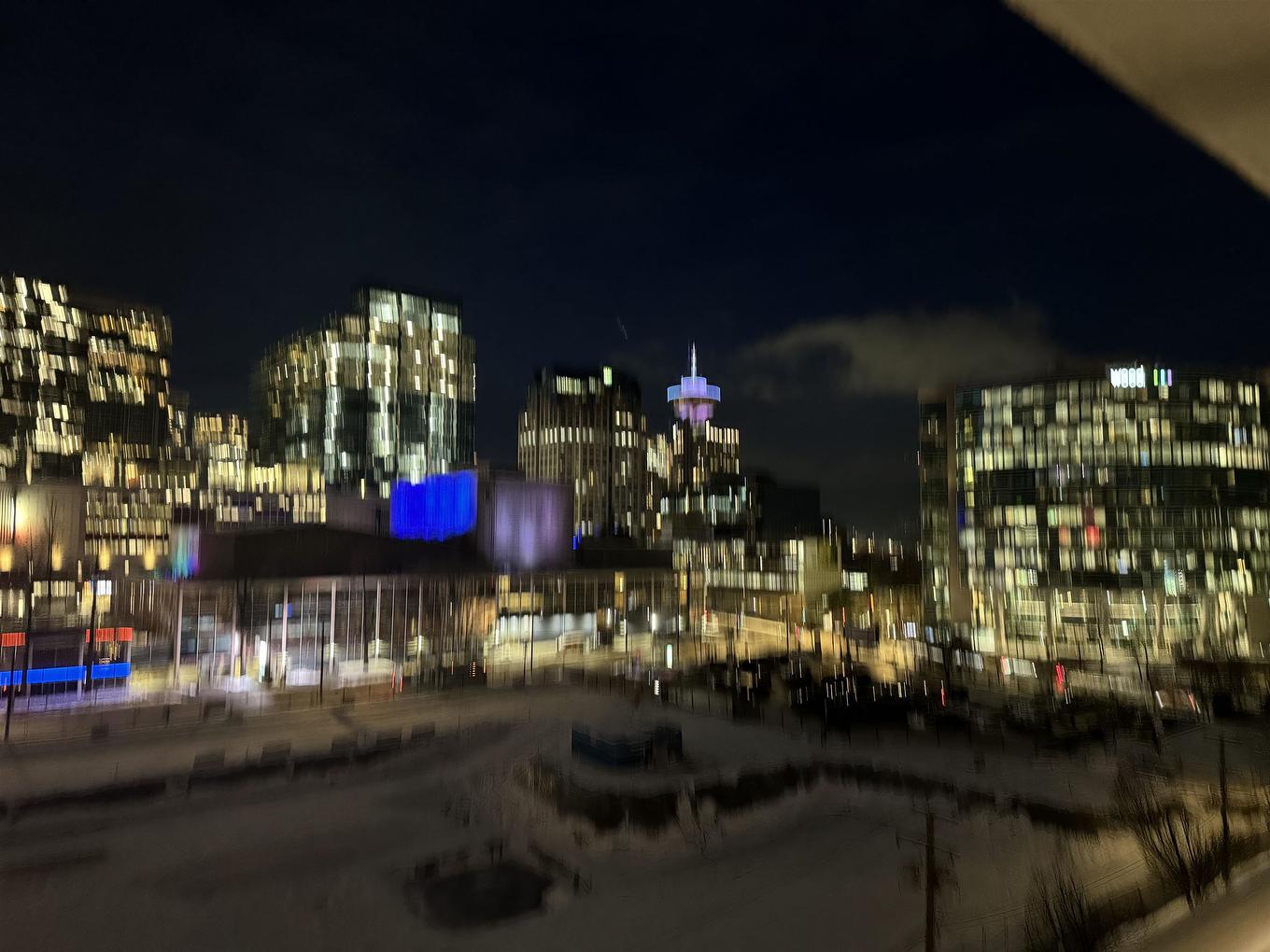 1009-161 Georgia Street W, Vancouver, BC