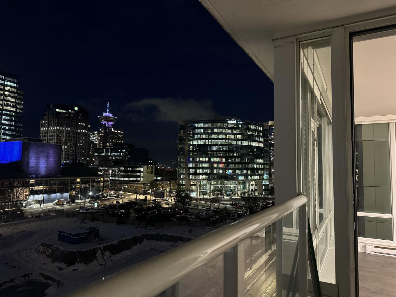 1009-161 Georgia Street W, Vancouver, BC