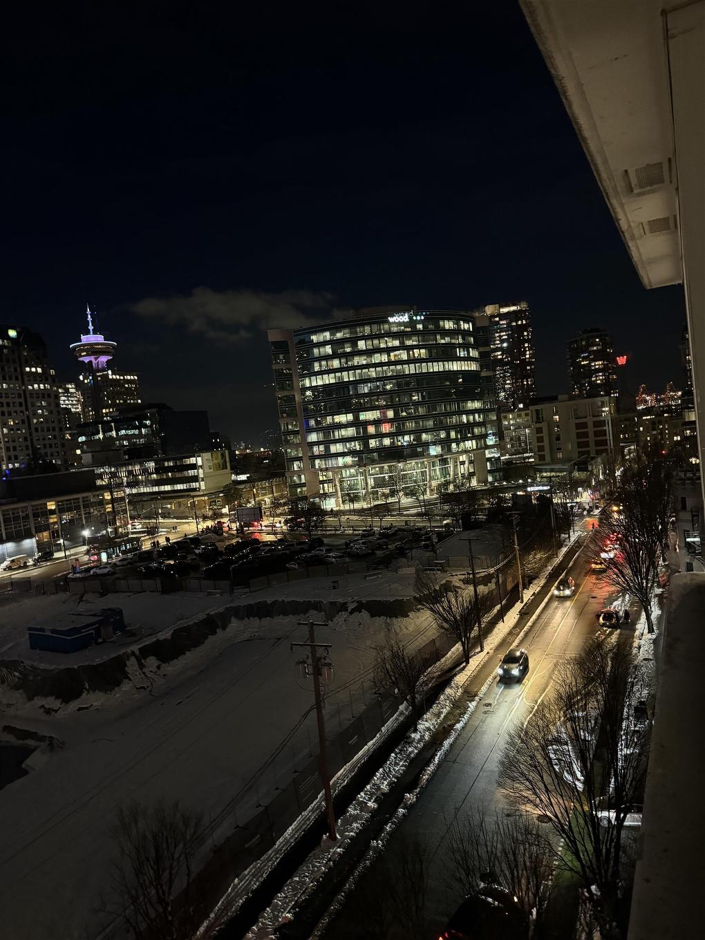 1009-161 Georgia Street W, Vancouver, BC