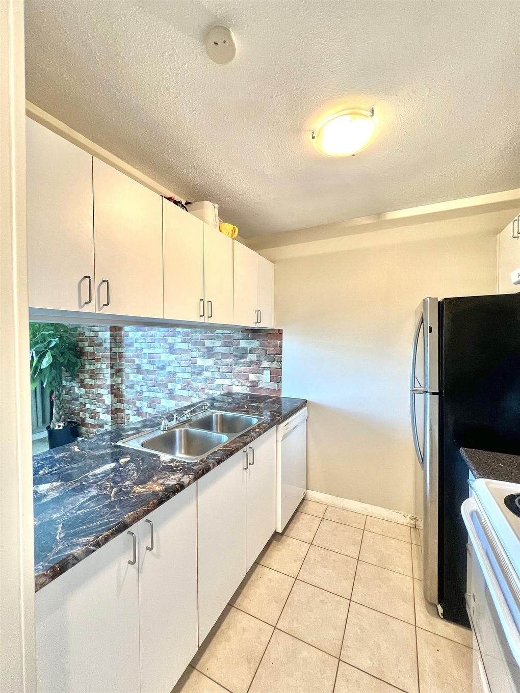 2501-438 Seymour Street, Vancouver, BC