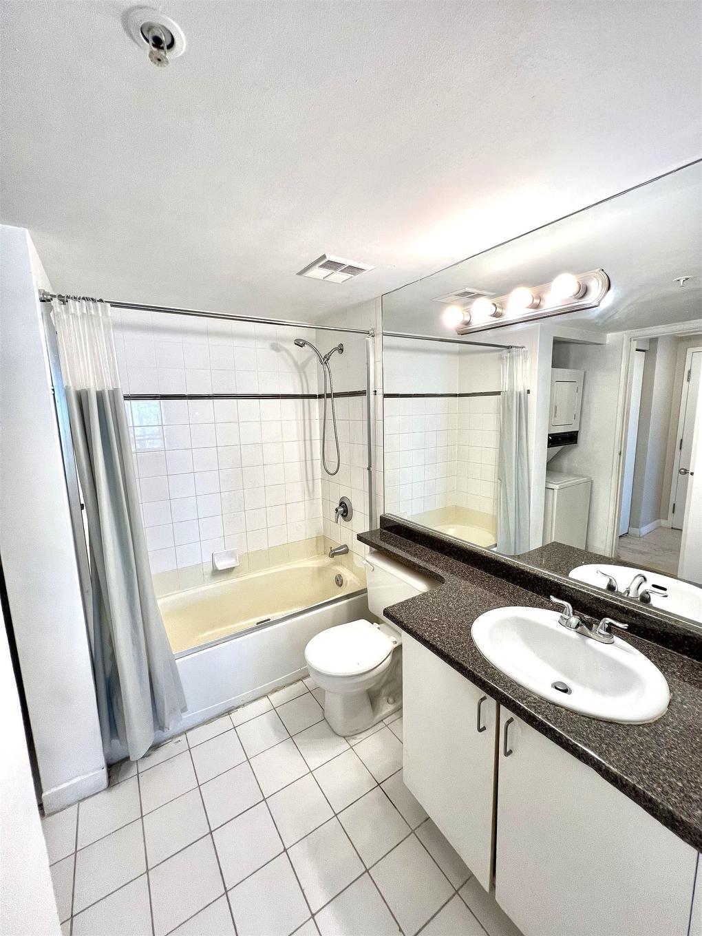 2501-438 Seymour Street, Vancouver, BC