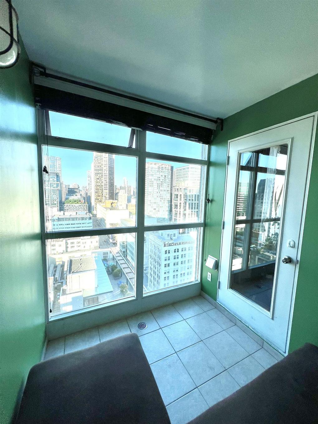 2501-438 Seymour Street, Vancouver, BC