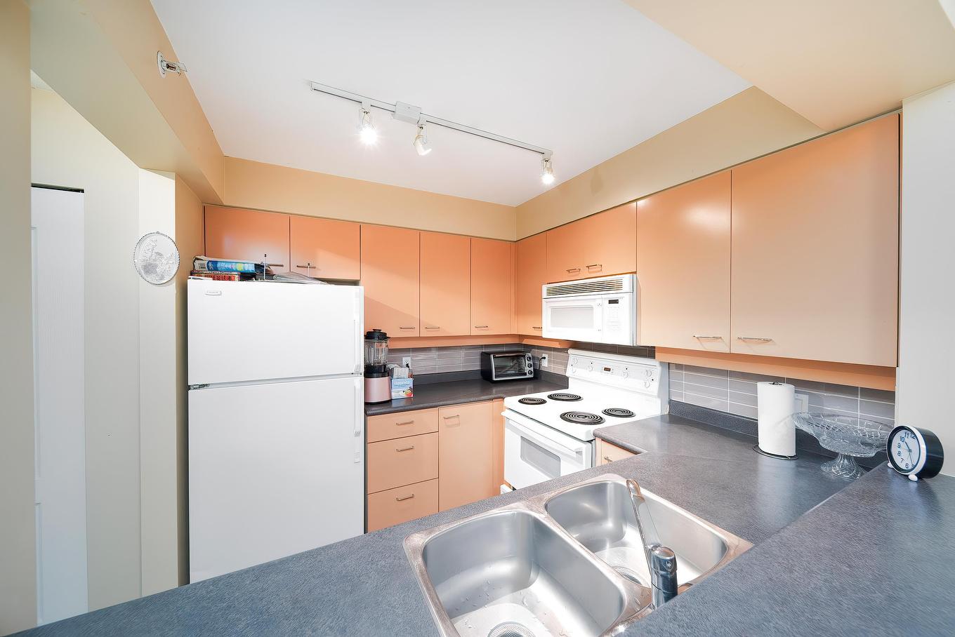 503-7380 Elmbridge Way, Richmond, BC