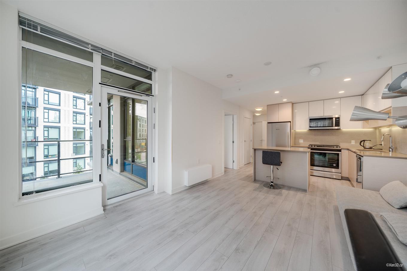 313-8850 University Crescent, Burnaby, BC