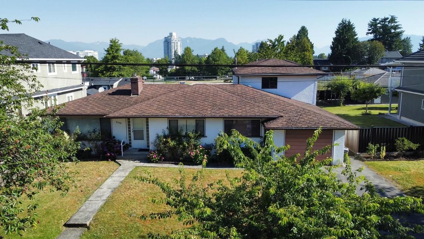 2435 38Th Avenue E, Vancouver, BC
