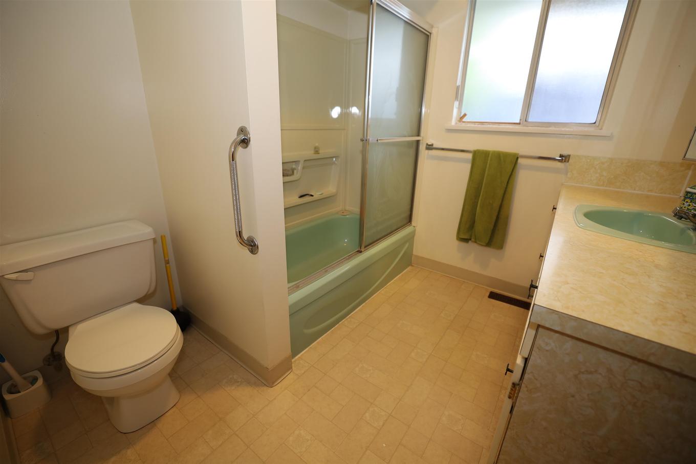 5690 Mermaid Street, Sechelt, BC