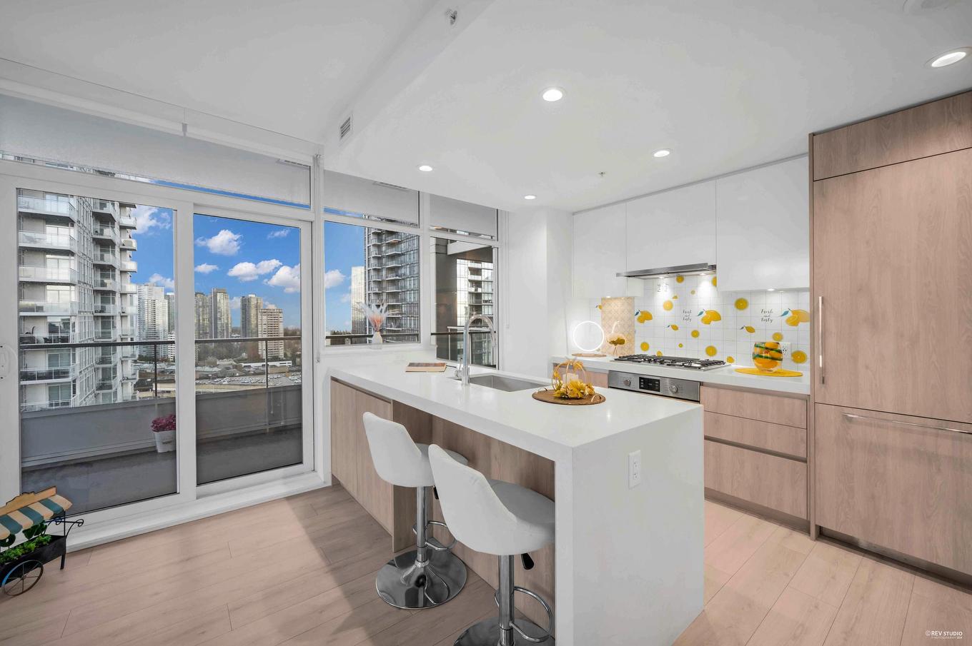 2307-6080 Mckay Avenue, Burnaby, BC