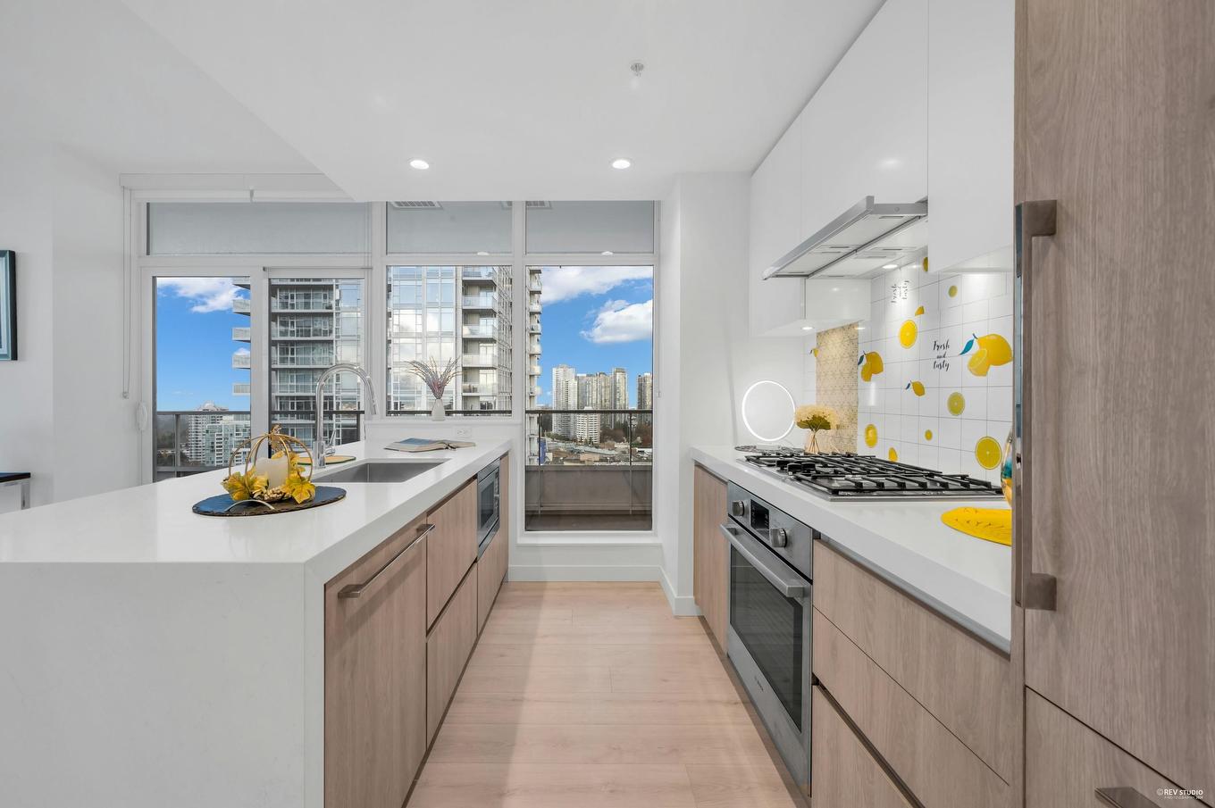 2307-6080 Mckay Avenue, Burnaby, BC