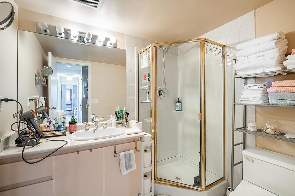 802-2668 Ash Street, Vancouver, BC