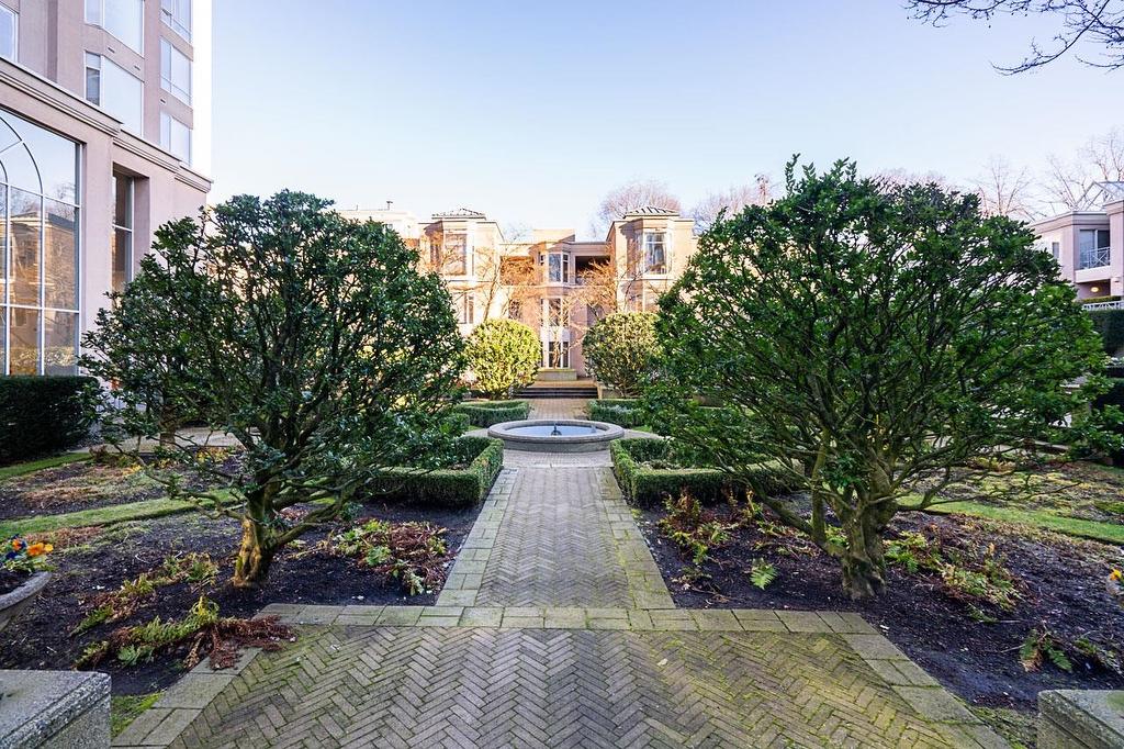 802-2668 Ash Street, Vancouver, BC