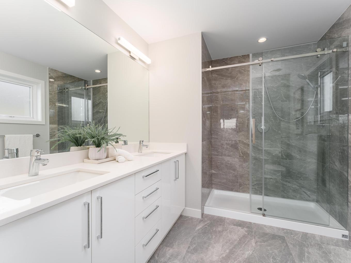 18-4337 Boundary Road, Richmond, BC