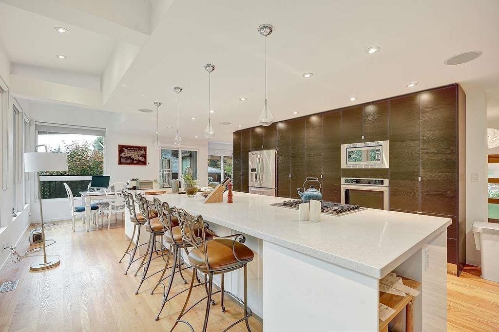 5344 Cliffridge Avenue, North Vancouver, BC