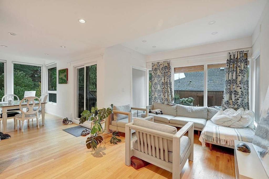 5344 Cliffridge Avenue, North Vancouver, BC