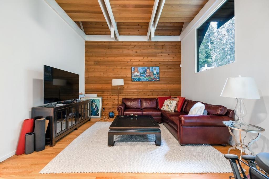 5344 Cliffridge Avenue, North Vancouver, BC