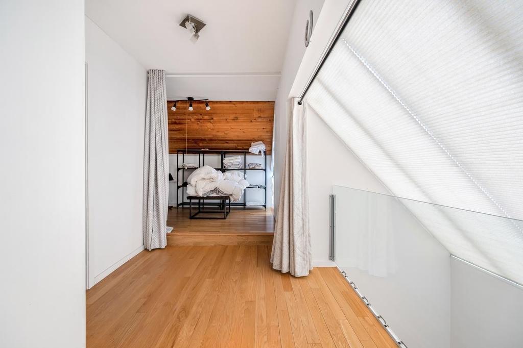 5344 Cliffridge Avenue, North Vancouver, BC