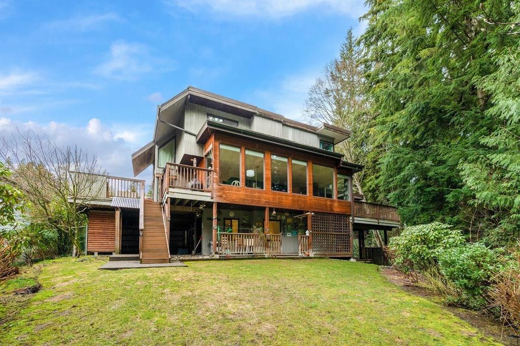 5344 Cliffridge Avenue, North Vancouver, BC