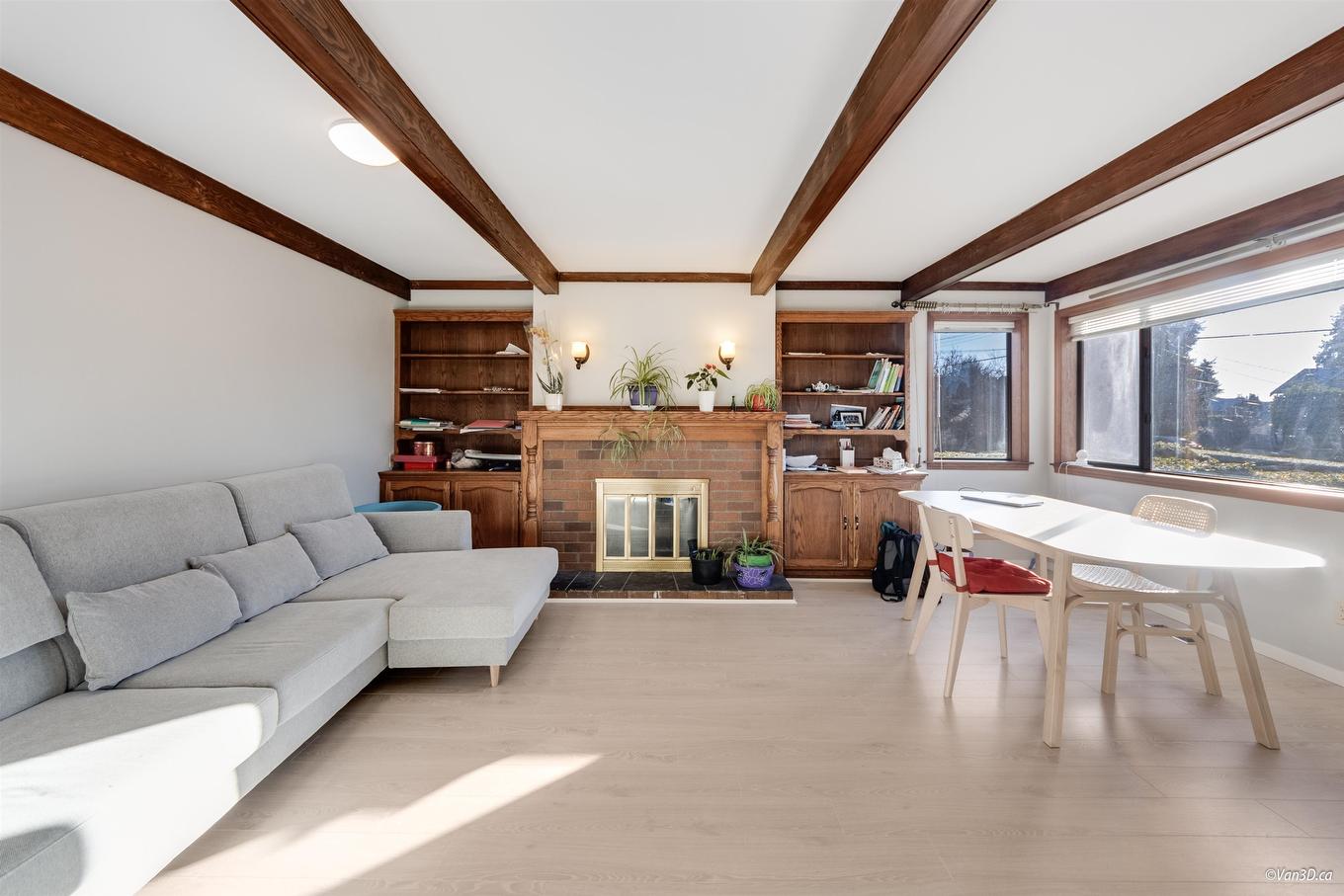 2317 Kings Avenue, West Vancouver, BC