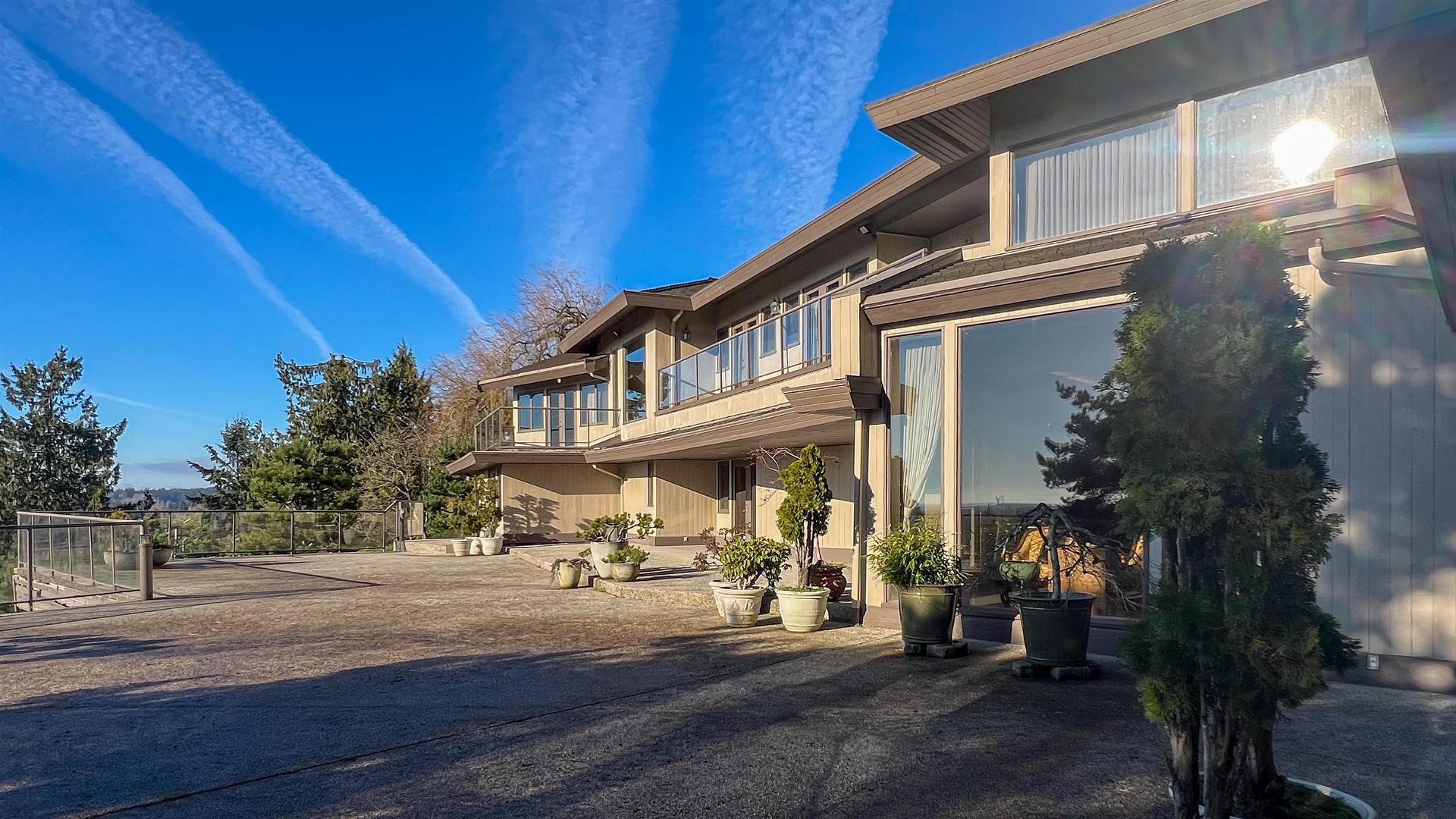 2388 Marine Drive Sw, Vancouver, BC