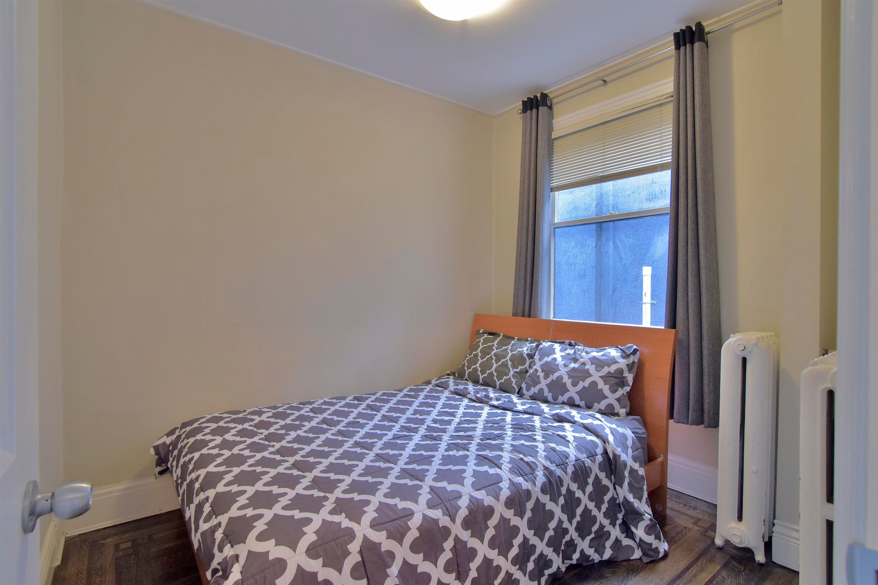 14-935 Jervis Street, Vancouver, BC