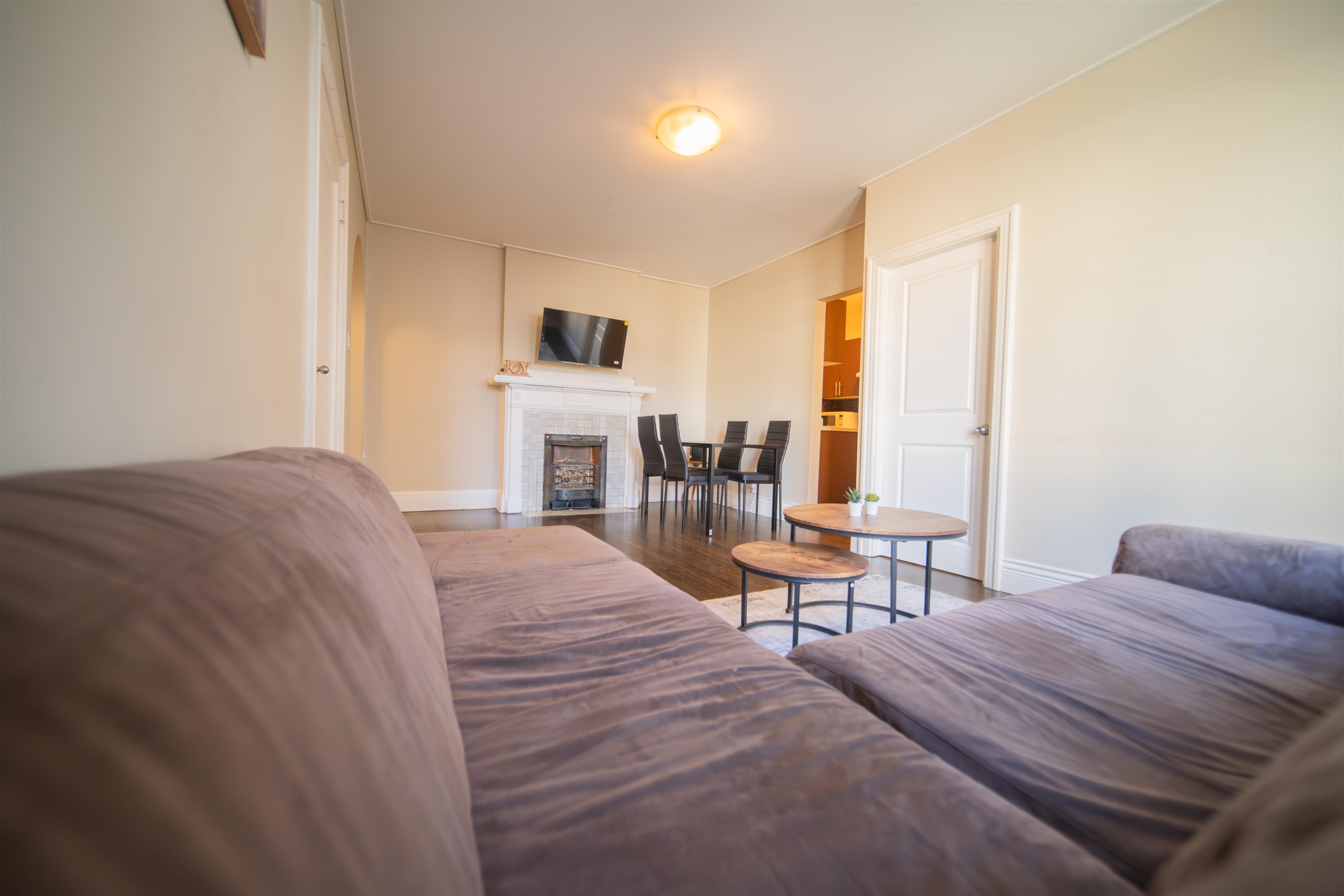 14-935 Jervis Street, Vancouver, BC