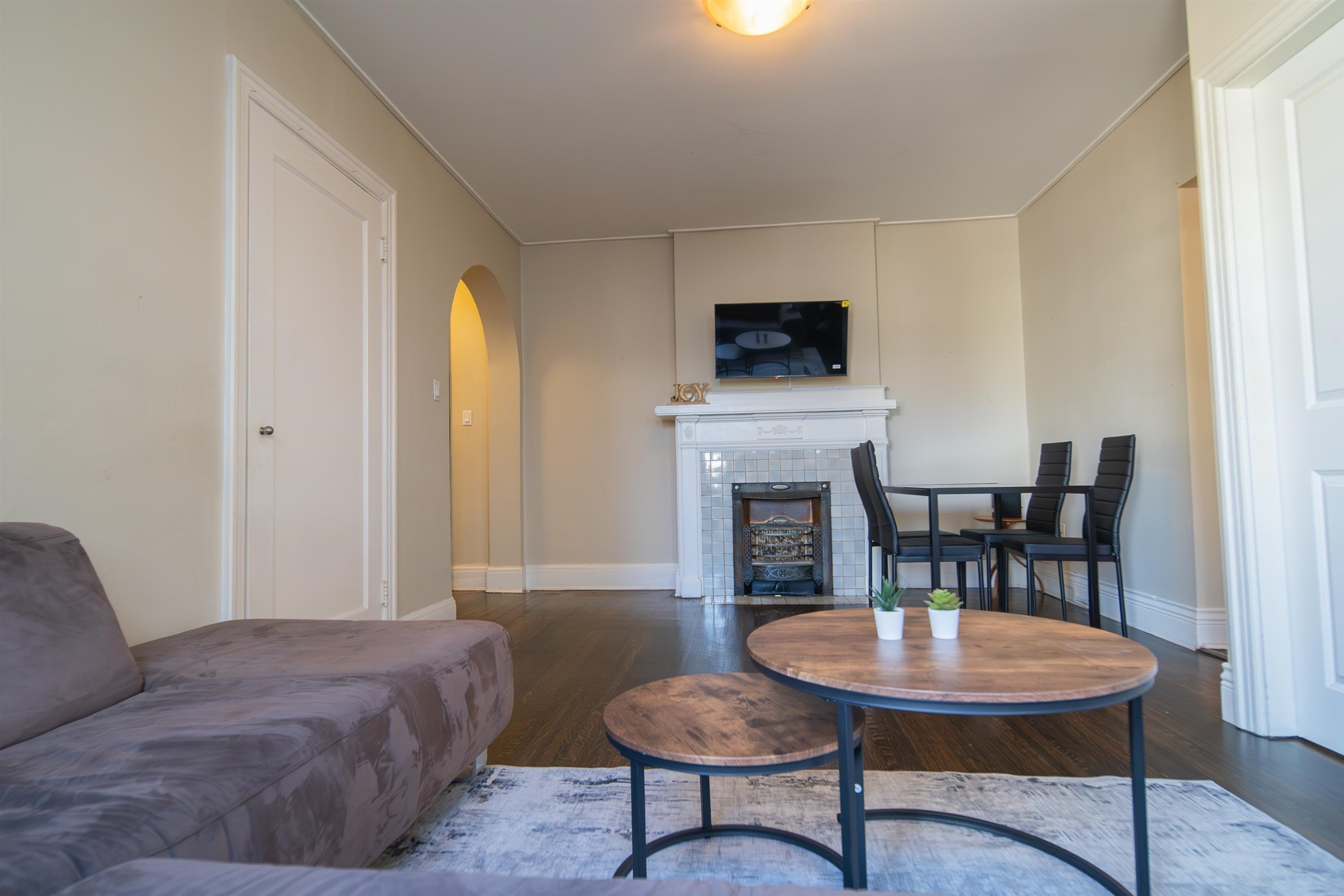 14-935 Jervis Street, Vancouver, BC