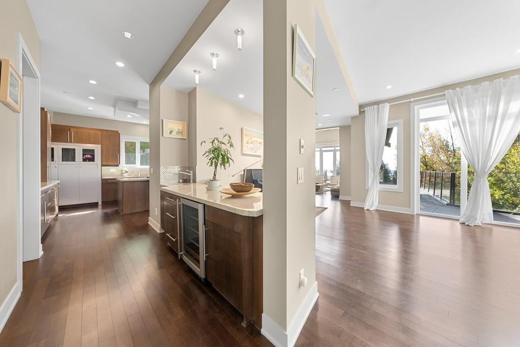 2611 Chelsea Court, West Vancouver, BC