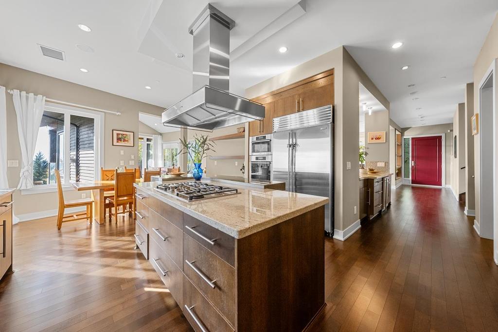 2611 Chelsea Court, West Vancouver, BC