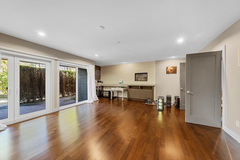 2611 Chelsea Court, West Vancouver, BC