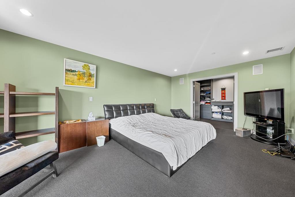 2611 Chelsea Court, West Vancouver, BC