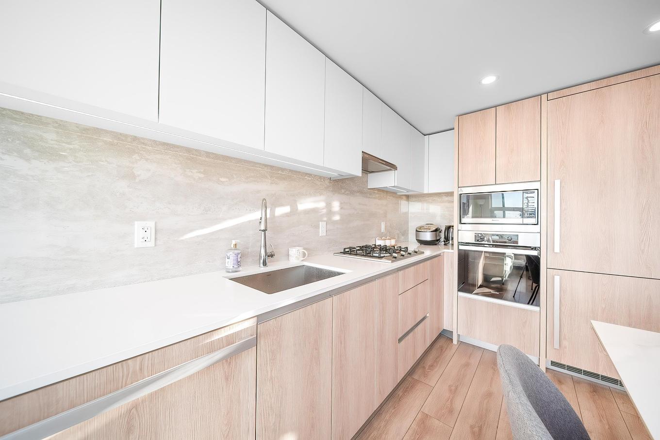 1202-8111 Park Road, Richmond, BC